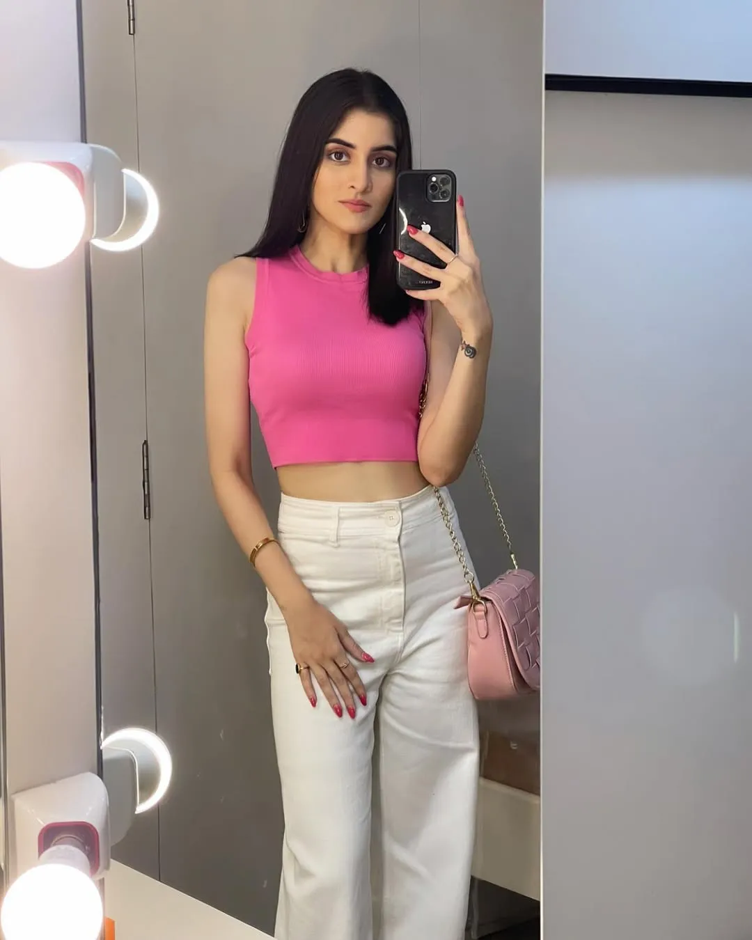 Isha - Noida escort profile