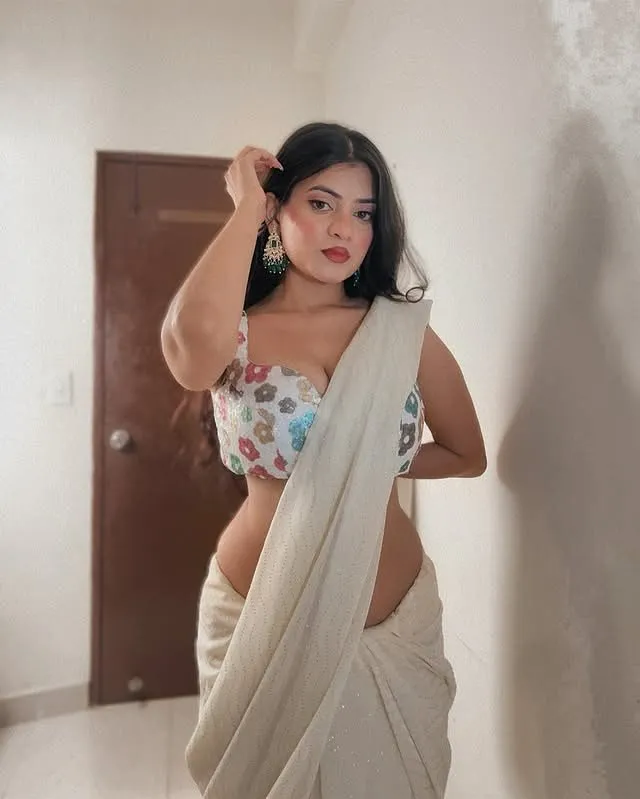 Sanam - Noida escort profile