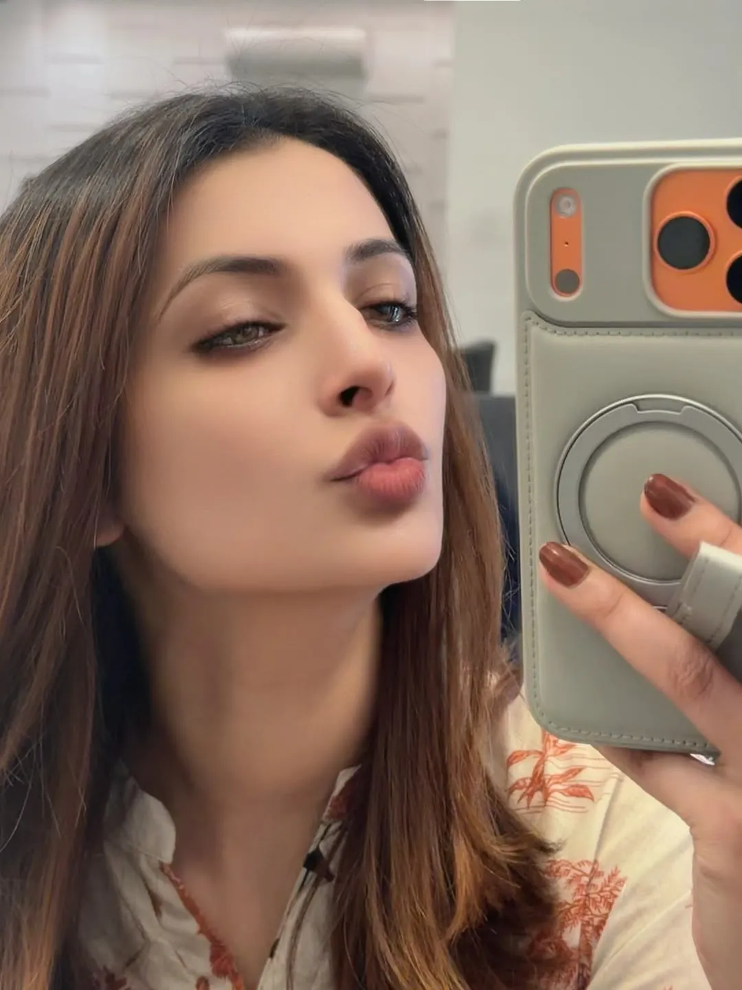 Shanaya - Noida escort profile